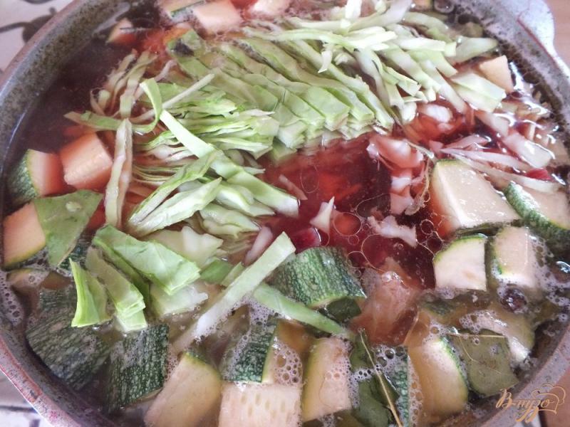 Фото приготовление рецепта: Борщ с кабачком без моркови шаг №6