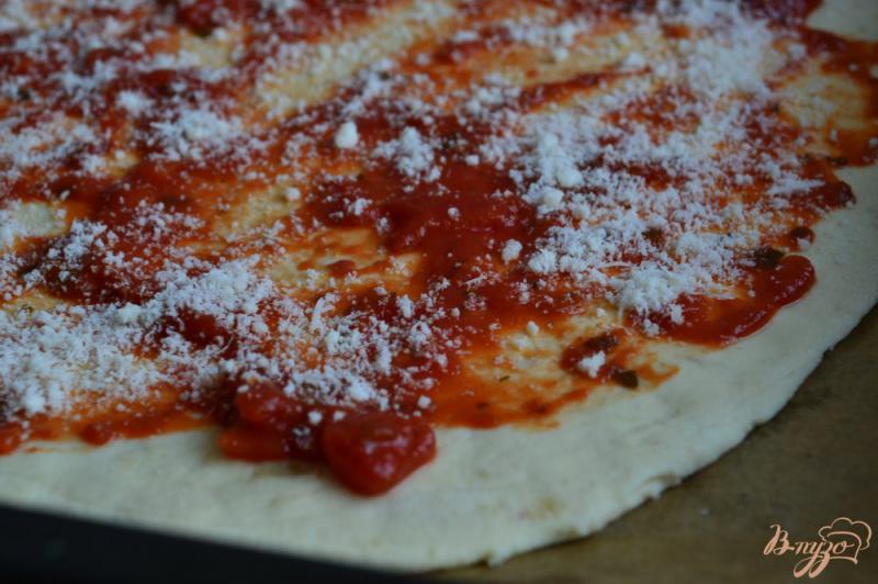 Фото приготовление рецепта: Пицца с кабачком и креветками шаг №3