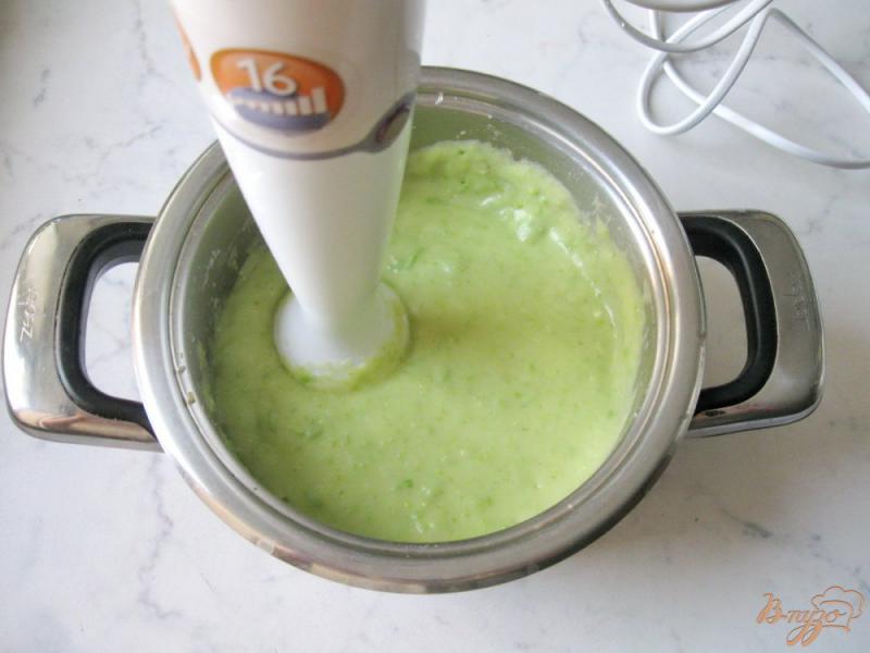 Фото приготовление рецепта: Картофельное пюре с брокколи и зеленым горошком шаг №5