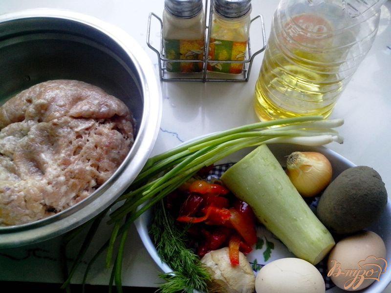 Фото приготовление рецепта: Котлеты из мяса индейки с кабачком шаг №1