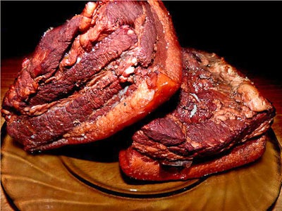 Мясо в луковой шелухе