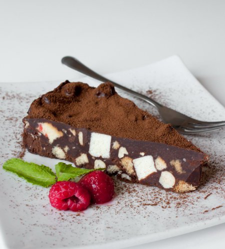 Рецепт Ленивый шоколадный торт с печеньем
