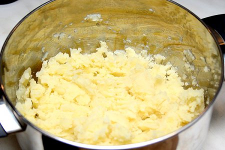 Постные вареники с картошкой Постные вареники с картошкой
