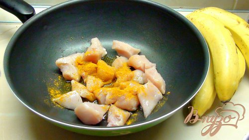 Курица с карри и бананом в банане! Быстрее чем за 10 минут :) Курица с карри и бананом в банане! Быстрее чем за 10 минут :)