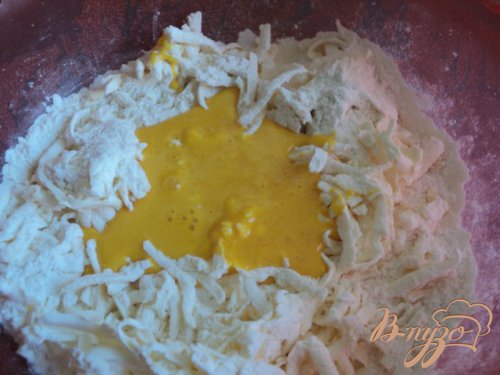 Корж с яблочной начинкой. Корж с яблочной начинкой.