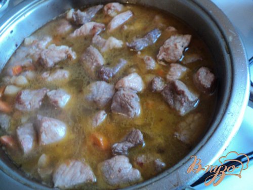 Душенина с овощами и галушками. Душенина с овощами и галушками.
