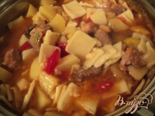 Душенина с овощами и галушками. Душенина с овощами и галушками.