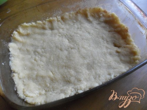 Манный пирог с финиками Манный пирог с финиками