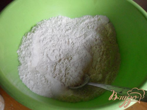 Манный пирог с финиками Манный пирог с финиками