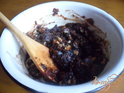 Манный пирог с финиками Манный пирог с финиками