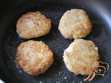 Котлеты из картофеля и овсянки с базиликом Котлеты из картофеля и овсянки с базиликом