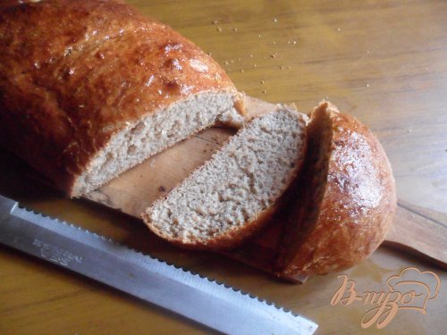 Батон из цельнозерновой муки на сыворотке Батон из цельнозерновой муки на сыворотке