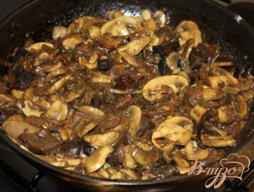 Картошка жаренная с грибами. Картошка жаренная с грибами.
