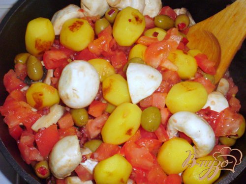 Курица с оливками по-корсикански "Poulet aux olives" Курица с оливками по-корсикански "Poulet aux olives"