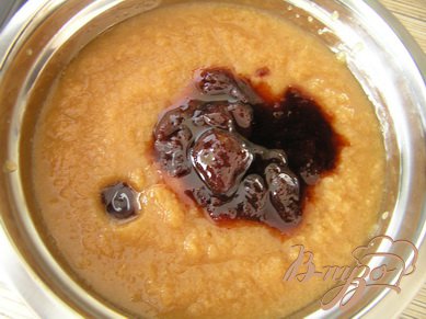 Яблочный пирог со сливами и корицей Яблочный пирог со сливами и корицей