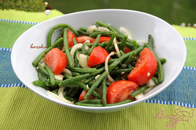 Рецепт Летний салат со спаржевой фасолью и помидорами