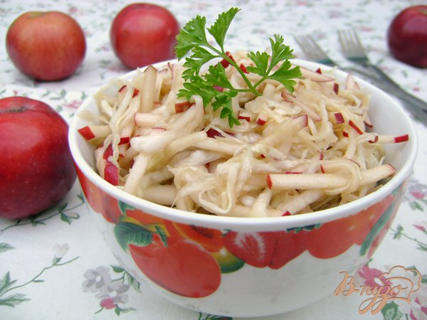 Рецепт Капустно-яблочный салат с оригинальной заправкой