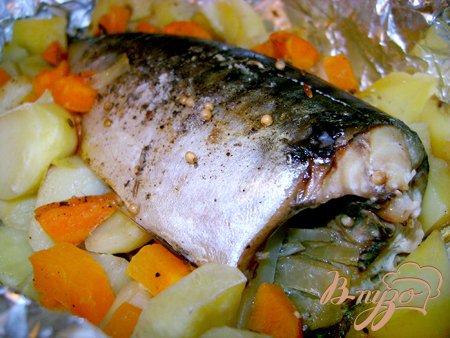 Скумбрия с овощами, запечённая в фольге Скумбрия с овощами, запечённая в фольге