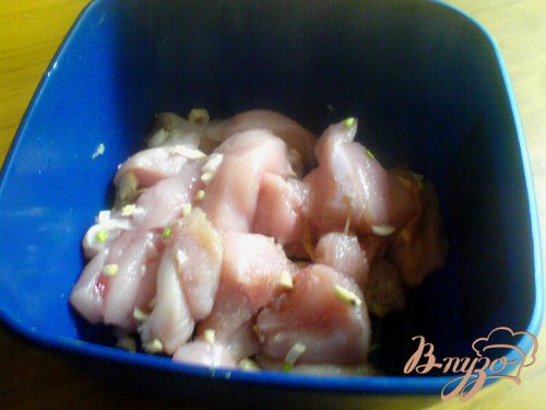 Ароматное куриное филе с чесноком и кинзой Ароматное куриное филе с чесноком и кинзой