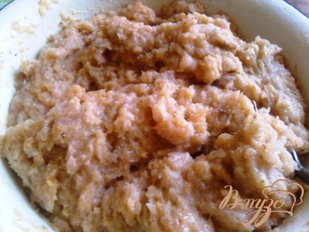 Рулет мясной с сулугуни и яйцом Рулет мясной с сулугуни и яйцом