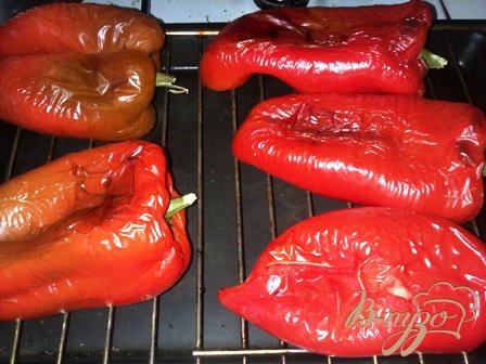 Салат из печеных перцев Салат из печеных перцев