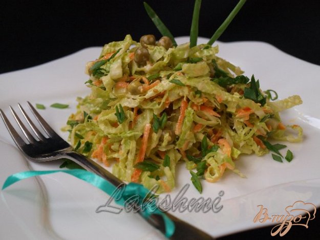 Рецепт Салат с савойской капустой,морковью и горошком
