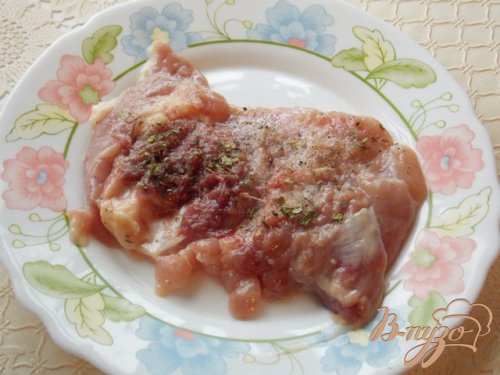 Куриный рулет с ветчиной и сыром Куриный рулет с ветчиной и сыром