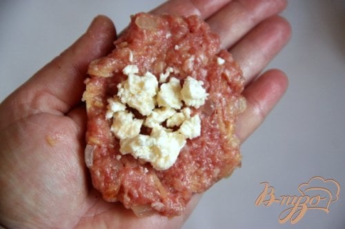 Мясные фрикадельки с сыром фета Мясные фрикадельки с сыром фета