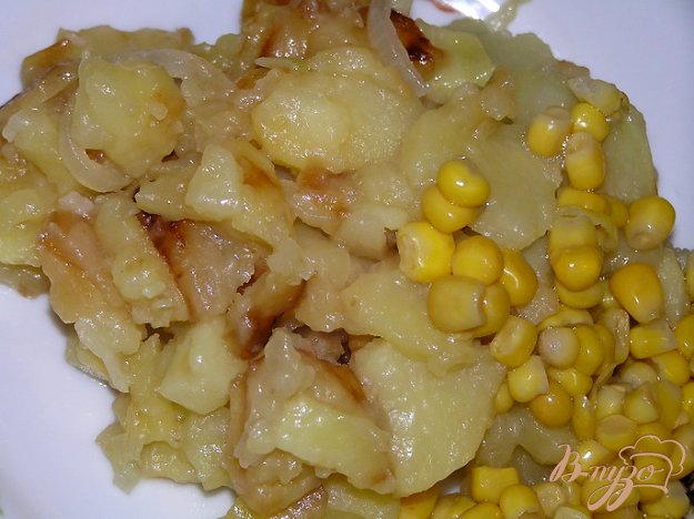 Рецепт Жареный картофель с луком и чесноком