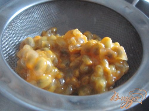 Макарон с маракуйей Макарон с маракуйей