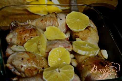 Курица с лимоном и чесноком Курица с лимоном и чесноком