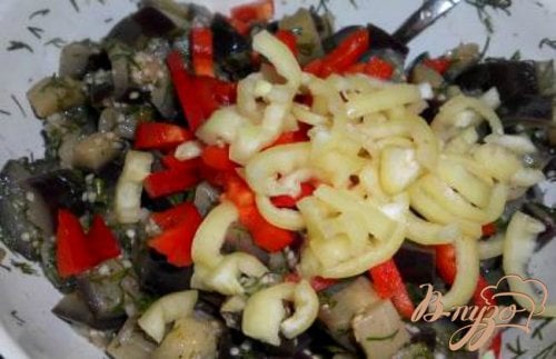 Салат из баклажанов и перца Салат из баклажанов и перца