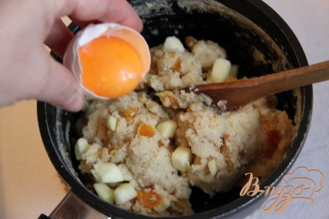 Итальянские манные оладьи с яблоком и курагой Итальянские манные оладьи с яблоком и курагой