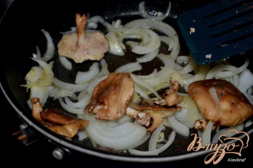 Зеленая фасоль с грибами и морковью Зеленая фасоль с грибами и морковью