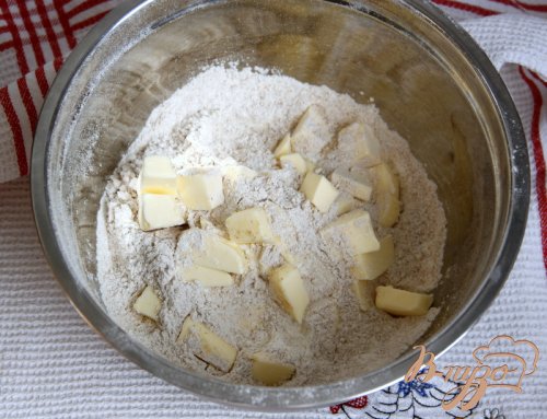Французский пирог с мясом и красным вином Французский пирог с мясом и красным вином
