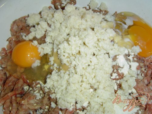 Мясной рулет с языком и орехами Мясной рулет с языком и орехами