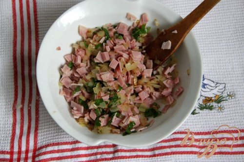 Жареные картофельные рулетики с ветчиной и луком Жареные картофельные рулетики с ветчиной и луком