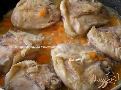 Куриные бедра с кабачком, морковью и базиликом Куриные бедра с кабачком, морковью и базиликом