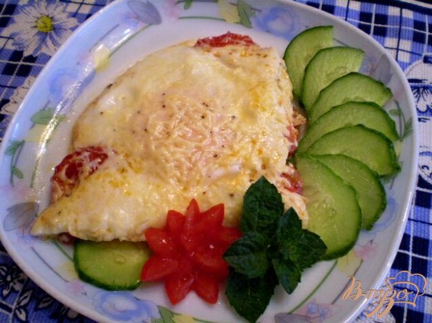 Рецепт Яичница с помидорами и сыром