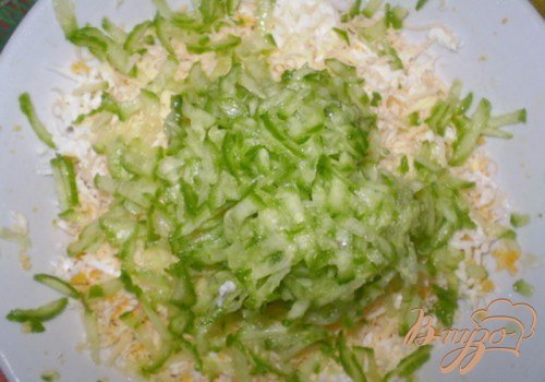 Корзинки с мясом криля и огурчиком Корзинки с мясом криля и огурчиком