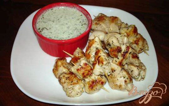 Рецепт Маринованная курица на гриле с огуречным соусом