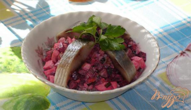 Рецепт Овощной салатик с селедкой