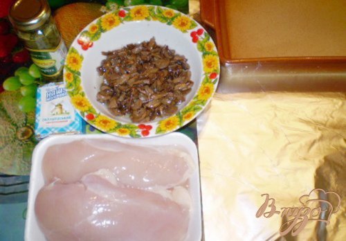 Рулет мясной с грибами, сыром и каперсами Рулет мясной с грибами, сыром и каперсами