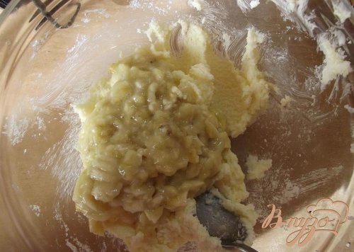 Кекс банановый с кешью Кекс банановый с кешью
