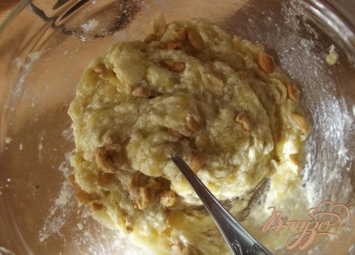 Кекс банановый с кешью Кекс банановый с кешью