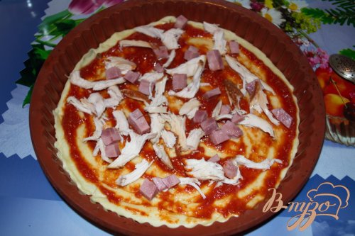 Тропическая пицца с соусом Тропическая пицца с соусом