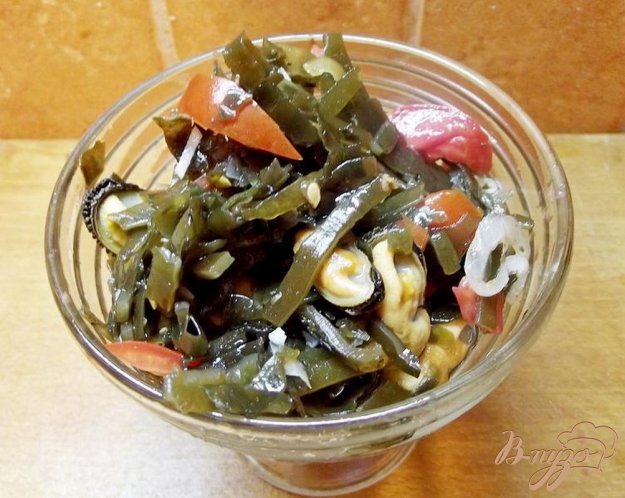 Рецепт Салат из морской капусты с морепродуктами