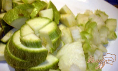 Грибной суп-пюре с кабачком и сухариками Грибной суп-пюре с кабачком и сухариками