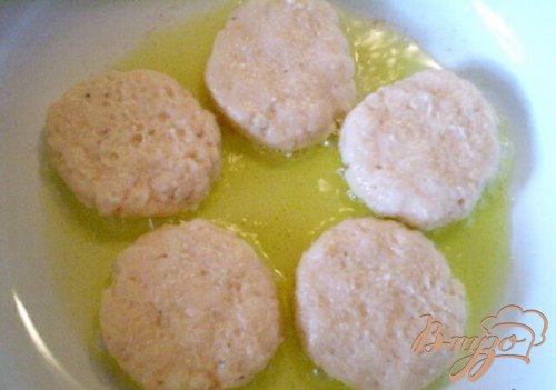 Котлеты мясные с яйцами и плавленным сыром Котлеты мясные с яйцами и плавленным сыром