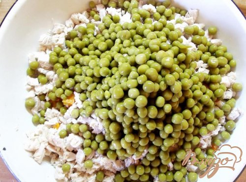 Оливье из курицы с луком Оливье из курицы с луком